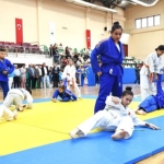 baskan-aydin-genc-judo-ve-taekwondoculara-sertifikalarini-verdi.jpg