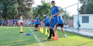 baskan-topaloglu-gelecegin-futbolculariyla-bir-araya-geldi.jpg