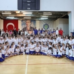 bakirkoy-belediyesi-yaz-spor-okullarina-gorkemli-kapanis.jpg