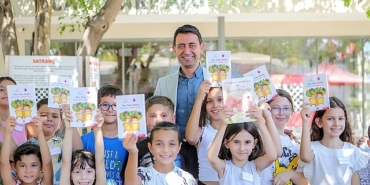 bayraklida-kitap-takas-senligi.jpg