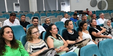 bornovada-muhtarlara-kent-konseyi-semineri.jpg