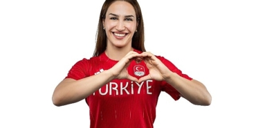 buse-tosun-cavusoglu-paris-2024teki-ilk-gures-madalyamizi-kazandi.jpg