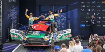 castrol-ford-team-turkiye-dunya-ralli-sampiyonasinin-finlandiya-ayaginda-turk-bayragini-podyumda-dalgalandirdi.jpg