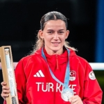 hatice-akbastan-gumus-madalya.jpg