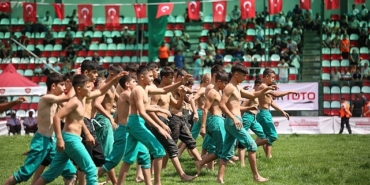 taha-akgul-karakucak-guresleri-keciorende-basladi.jpg