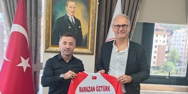 thf-baskani-kilic-rize-ve-artvinde-hentbol-icin-gorusmelerde-bulundu.jpg