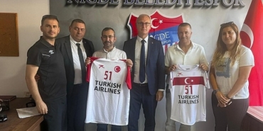 turkiye-hentbol-federasyonu-baskani-ugur-kilic-nigdede-hentbol-icin-onemli-temaslarda-bulundu.jpg