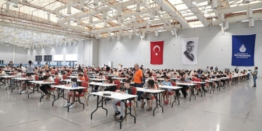 yaz-donemi-oncesi-ogrencilerini-mezun-eden-ibb-teknoloji-atolyeleri-2024-2025-yili-ogrencilerini-kabul-etmeye-hazirlaniyor.jpg