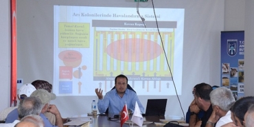 bal-ureticilerine-sonbahar-ve-kislatma-egitimi.jpg