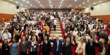 ege-universitesinde-yeni-medya-ve-iletisim-tezli-yuksek-lisans-programi-acildi.jpg