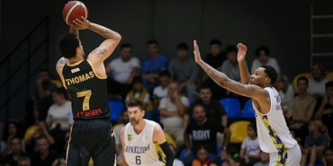 konya-buyuksehir-basketbolda-dolu-dizgin.jpg