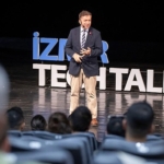 techtalksta-yeni-cag-acilimi-kuzuloglu-insanin-insani-yonettigi-son-kusak-olabiliriz.jpg