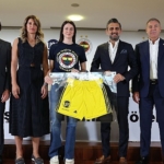 yeo-teknoloji-fenerbahce-kadin-basketbol-takimina-sponsor-oldu.jpg