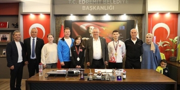edremit-belediyesi-sporculari-turkiye-sampiyonu-oldu.jpg