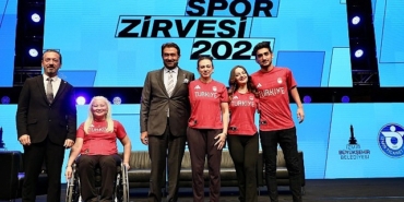 iz-birakan-sporcular-izmir-spor-zirvesinde.jpg