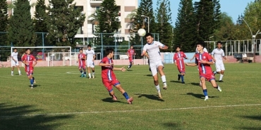 kemer-belediye-merkez-spor-evinde-galip.jpg