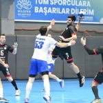 nilufer-belediyespor-zirve-yuruyusunu-surduruyor.jpg