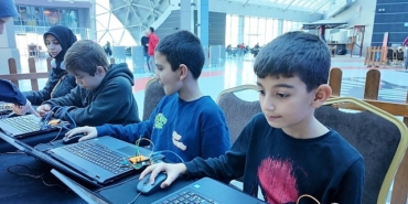 ogrenciler-ara-tatilde-konya-bilim-merkezinde-dijital-dunyayi-kesfetti.jpg