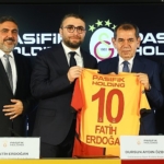 pasifik-holding-galatasaray-futbol-a-takimina-forma-sirt-sponsoru-oldu.jpg