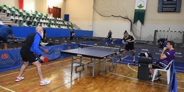 ulusal-bursa-veteran-masa-tenisi-turnuvasi-basladi.jpg