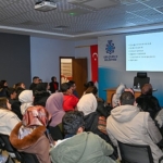 selcuklu-aile-gelisim-merkezi-sagem-tarafindan-ailelere-yonelik-olarak-cocukla-iletisim-ve-ciftler-arasinda-etkili-iletisim-konulu-seminer-duzenlendi.jpg