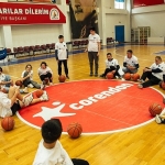 anadolu-efes-spor-kulubunun-2024-2025-sezonu-one-team-sosyal-sorumluluk-projesi-antalyada-basladi.jpg