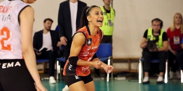 eczacibasi-dynavit-axa-sigorta-kupa-voley-playoff-karsilasmasi-hazirliklarini-tamamladi.jpg