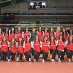 malatyali-genc-voleybolcu-kizlar-ve-kadin-voleybol-milli-takim-oyunculari-vodafone-5-5g-ile-ayni-sahada-bulustu.jpg