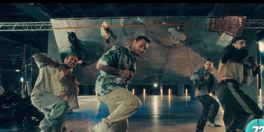 hayatin-her-aninda-oyuna-giren-rexona-hakan-calhanoglunun-yaninda-yeni-reklam-filmi-yayinda.jpg