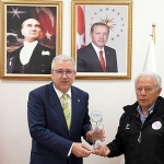 rektor-prof-dr-budak-sporun-ve-sporcunun-her-daim-yanindayiz.jpg