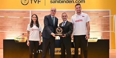 sahibinden-com-turkiye-voleybol-milli-takimlar-ana-sponsoru-oldu.jpg