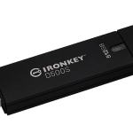 kingston-ironkey-d500s-guvenilir-tedarik-zincirine-sahip-dunyanin-ilk-ve-tek-taa-uyumlu-fips-140-3-seviye-3-donanim-sifreli-surucusu.jpg