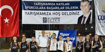 plaj-voleybolunda-minik-sporculardan-buyuk-mucadele.jpg