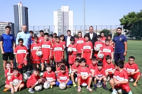 futbol-yaz-spor-okulunda-ilk-antrenman-heyecani.jpg