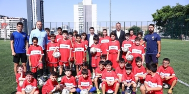 futbol-yaz-spor-okulunda-ilk-antrenman-heyecani.jpg