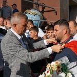 golcuk-belediyesi-baspehlivanina-kutlama.jpg