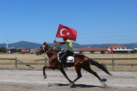 rahvan-at-yarislari-heyecaninda-sira-golcuk-kosusunda.jpg
