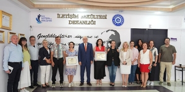 rektor-prof-dr-budak-iletisim-fakultesinin-akreditasyon-sevincine-ortak-oldu.jpg