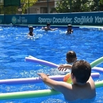 6-binden-fazla-ogrenci-yazi-havuzlarda-gecirdi.jpg