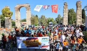 efes-selcukta-avrupa-hareketlilik-haftasi-renkli-goruntulere-sahne-oldu.jpg