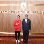 baskan-erkan-aydin-bursanin-gururu-sampiyon-sporcuyu-agirladi.jpg