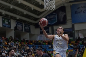 buyuksehir-belediyespor-basketbol-ve-voleybolda-yenilgi-yuzu-gormuyor.jpg