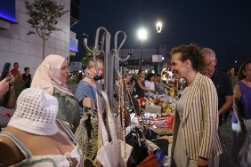 el-emegi-gece-pazari-kadinlara-kazanc-kapisi-oldu.jpg