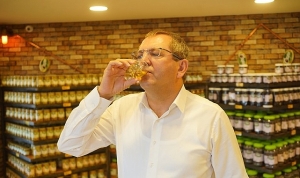 mesut-ergin-festival-ayvalikin-turizmine-ve-ekonomisine-de-buyuk-guc-katiyor.jpg