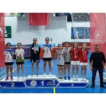 osmangazili-badmintoncular-madalyaya-doydu.jpg