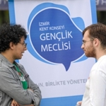 universiteli-gencler-izmire-festivalle-merhaba-dedi.jpg