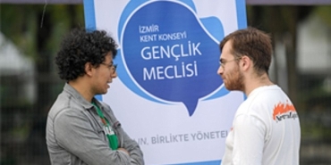 universiteli-gencler-izmire-festivalle-merhaba-dedi.jpg