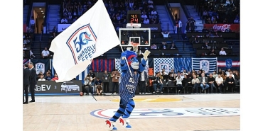 anadolu-efes-fc-barcelona-karsilasmasina-hazir.jpg