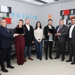 okul-sanayi-is-birligiyle-okullara-bilgisayar-bagisi-yapiliyor.jpg