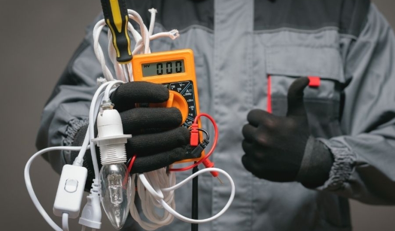 İstanbul’da Güvenilir Elektrikçi Hizmeti Nasıl Seçilir